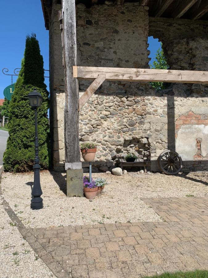 Le château de Vuissens Exterior foto